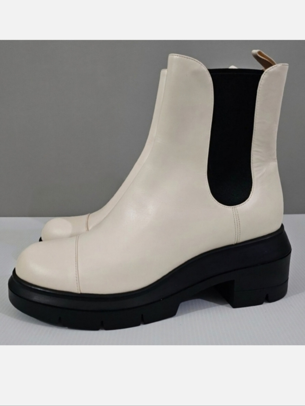 Stuart Weitzman Norah Ankle Boot Womens 11 WIDE Oat Leather Chelsea Lug Sole NEW